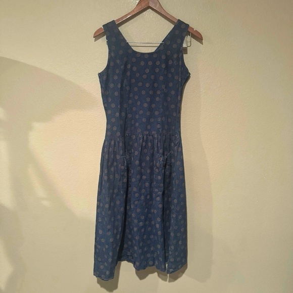 Vintage Mizz Lizzy Denim Fit & Flare Medallion Print Midi Dress Blue Size 7/8 - Picture 2 of 8